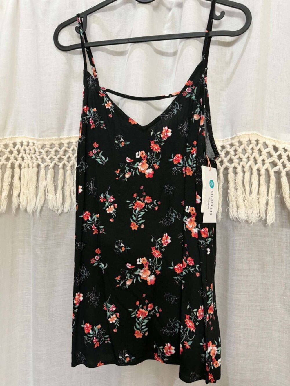 NWT Stitch Fix Skies are Blue Large Floral Tank